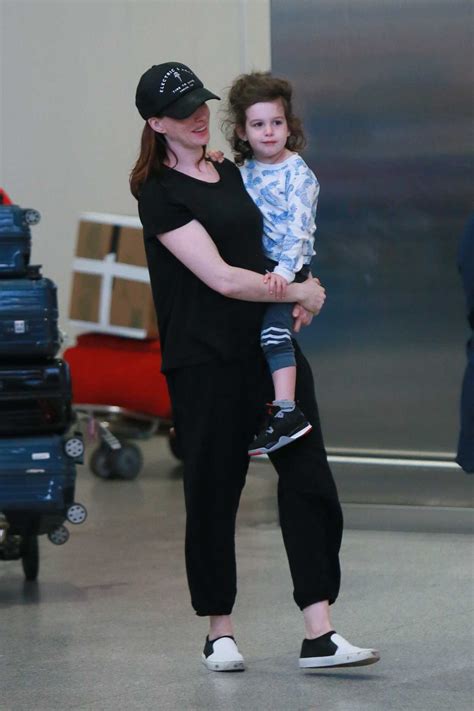 anne hathaway figli